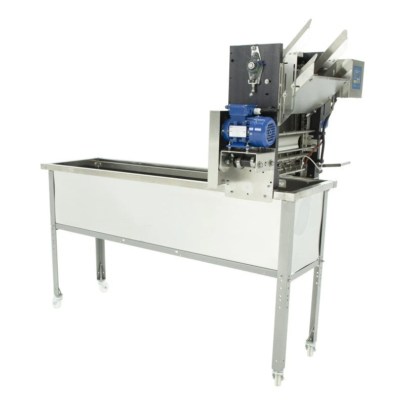 Automatic uncapping machine with Langstroth/Dadant bucket W2096000E